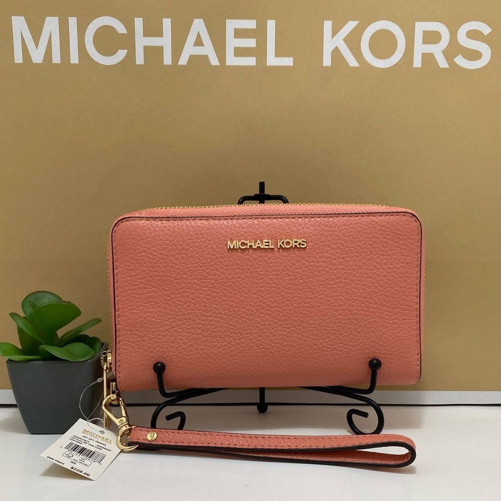 Michael kors wallet